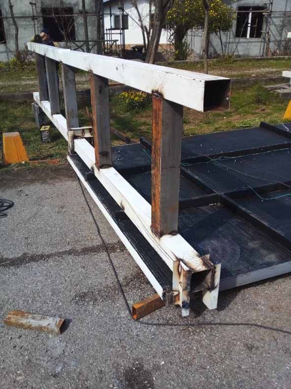 photo of tabloravanled.com14010108 21